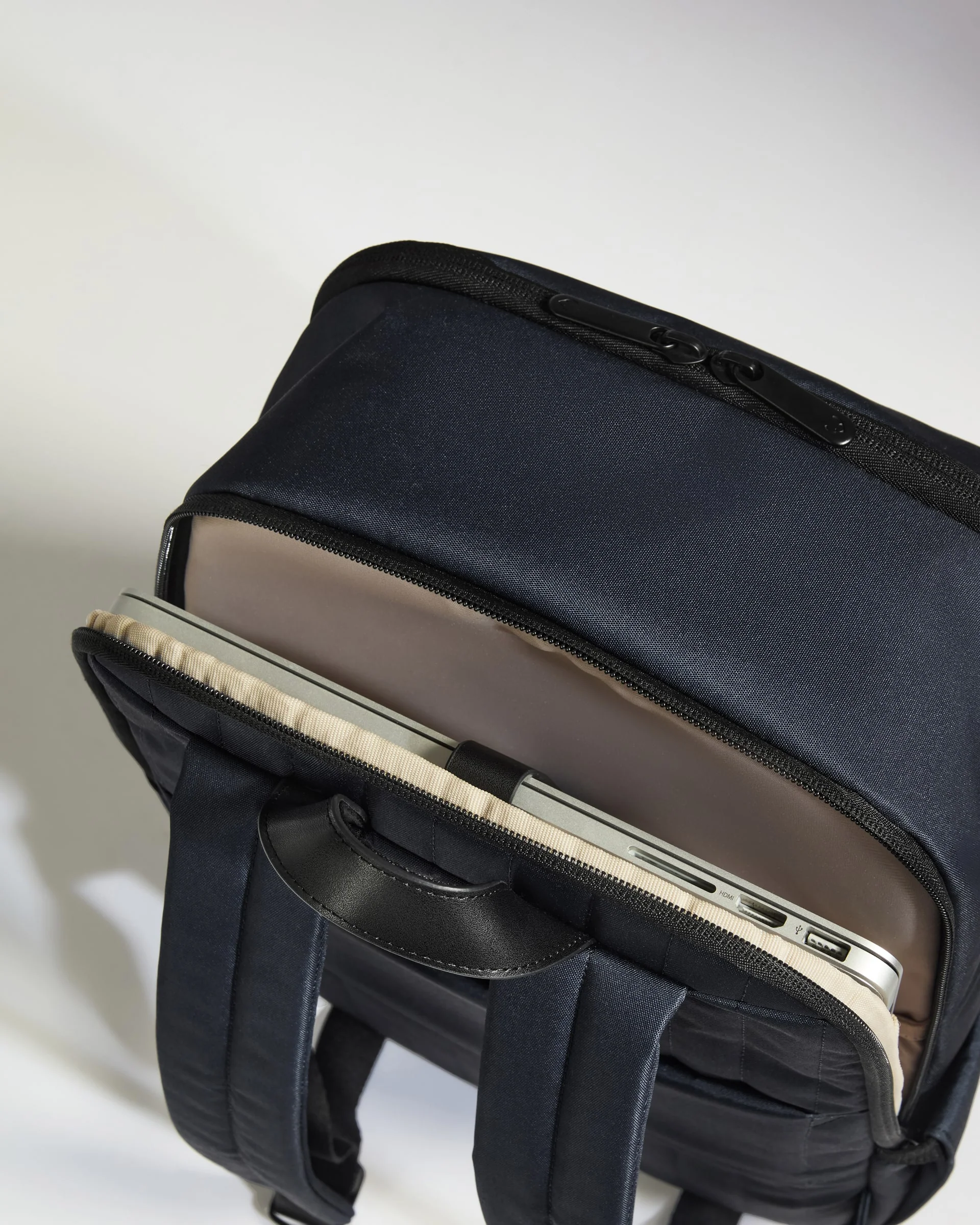 Backpack in Navy - Urban Light - Image 5