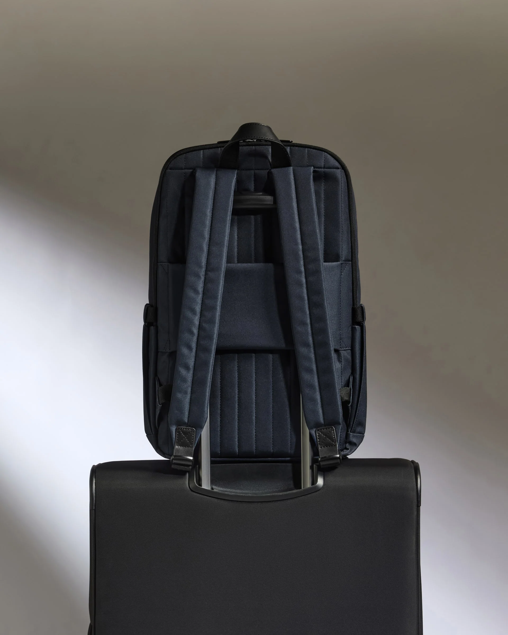 Backpack in Navy - Urban Light - Image 6