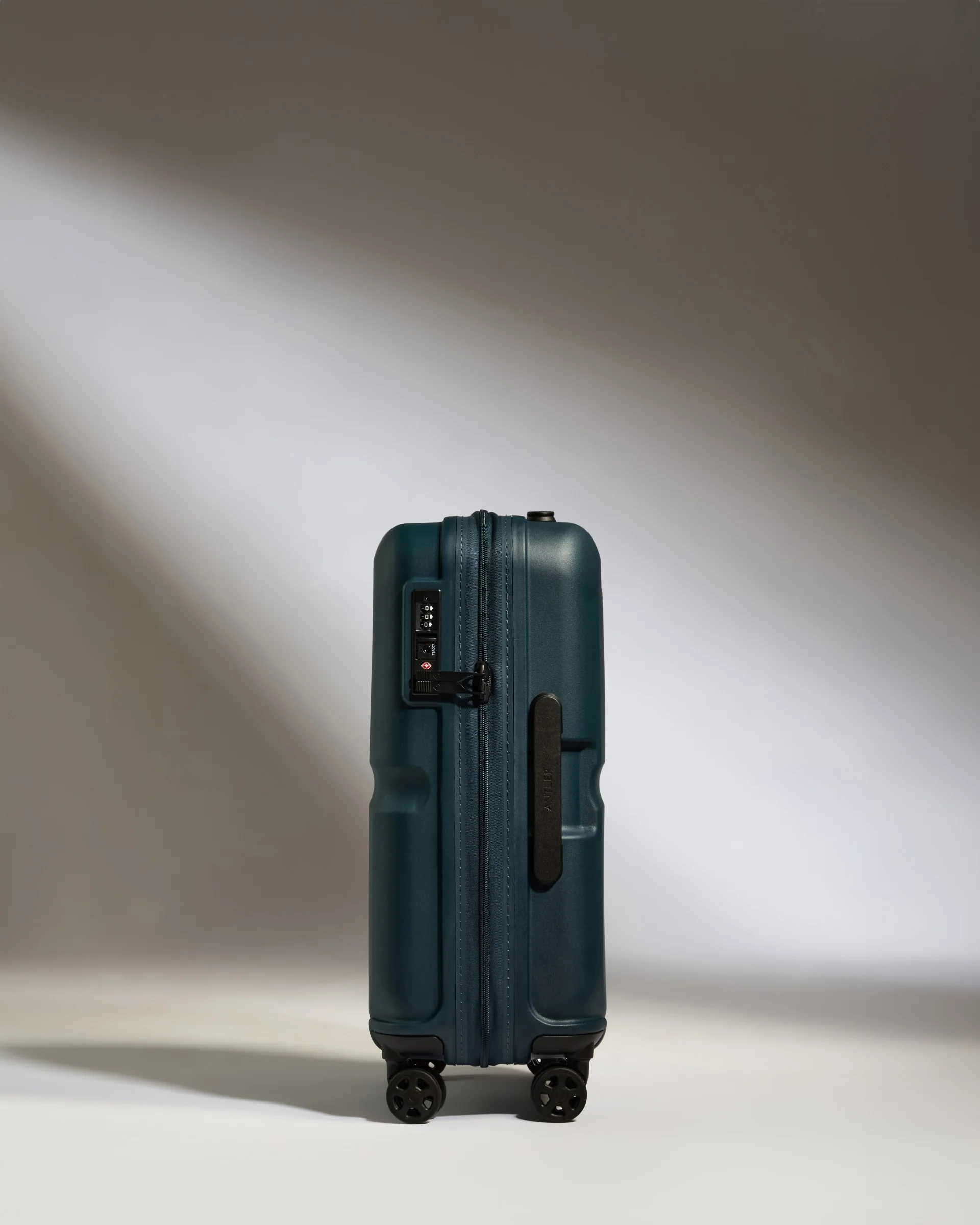Cabin Suitcase in Indigo Blue - Single Stripe - Image 4