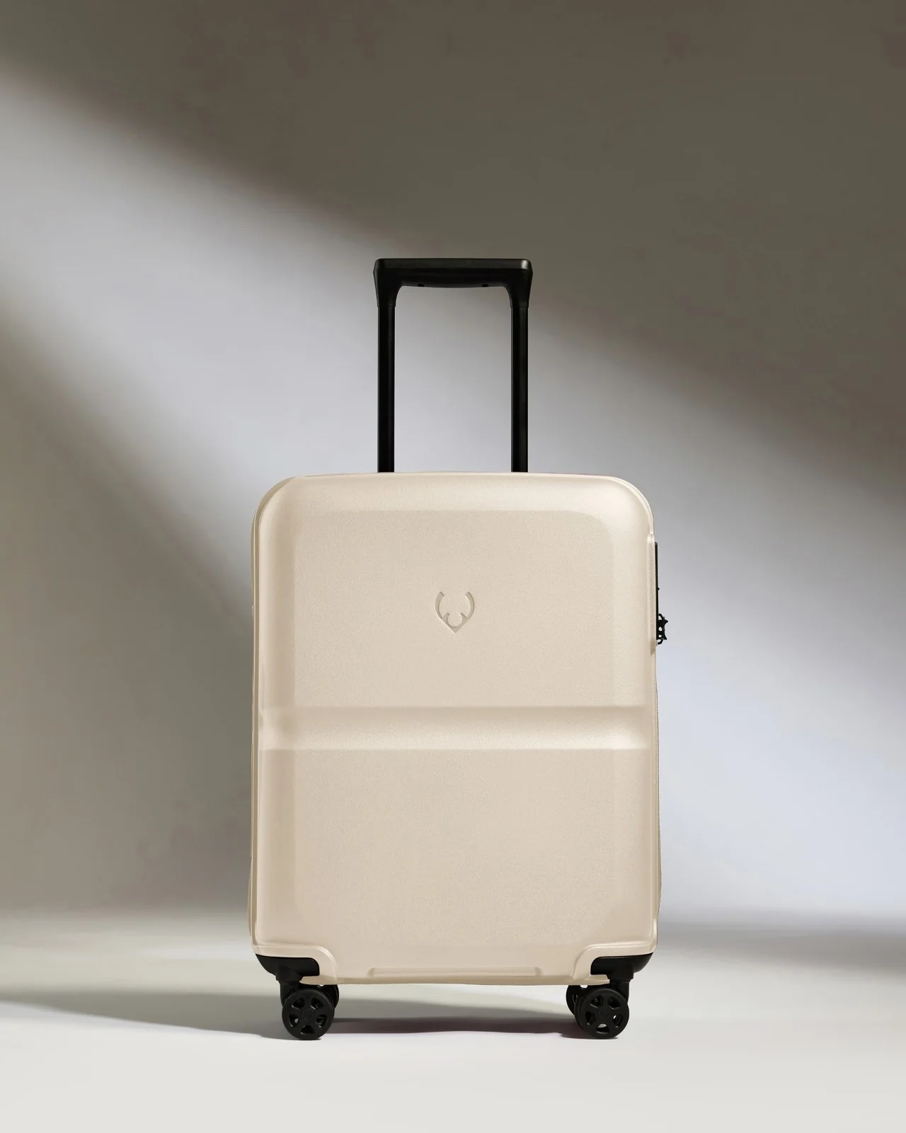 Cabin Suitcase in Wheat Beige - Single Stripe - Image 5