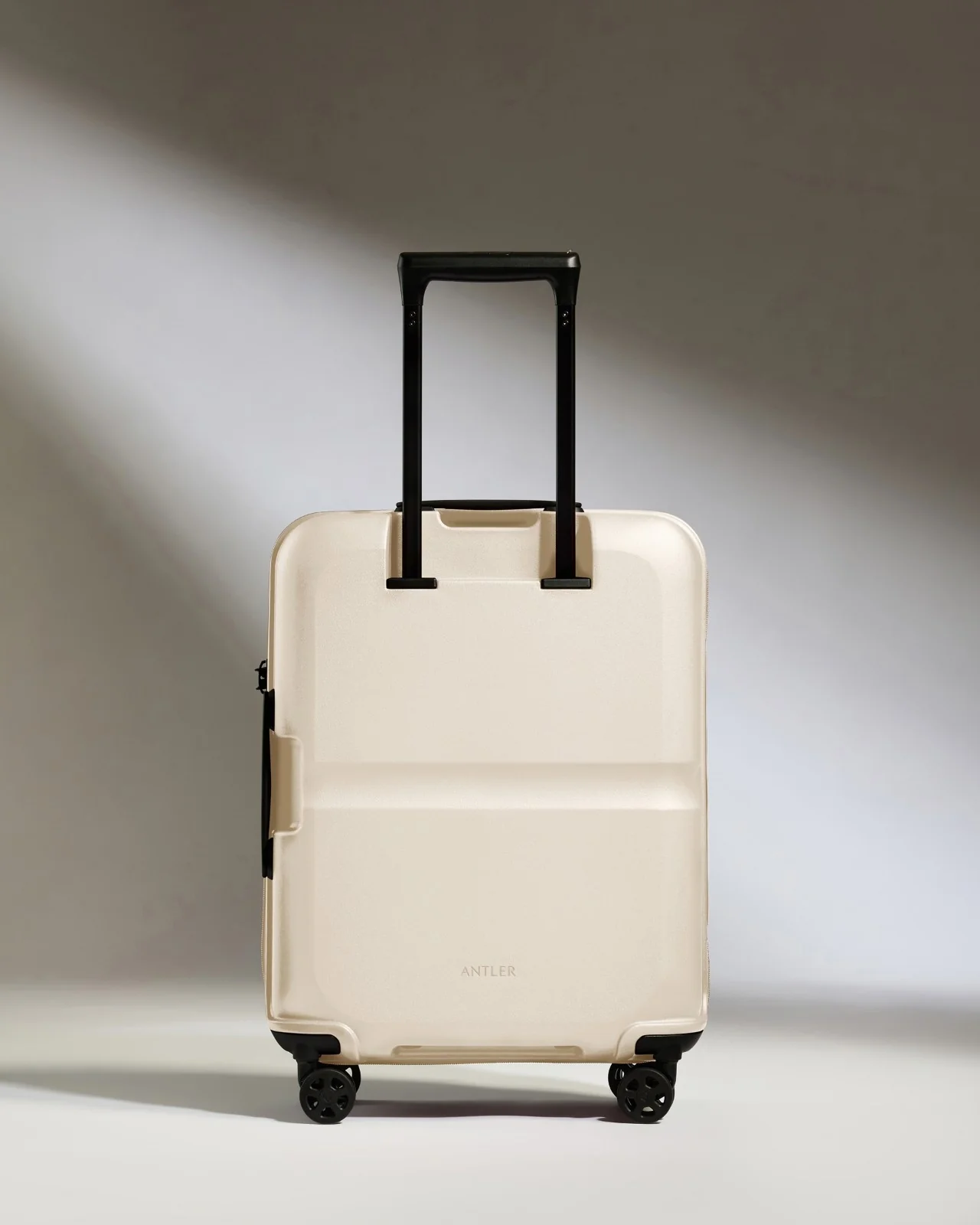 Cabin Suitcase in Wheat Beige - Single Stripe - Image 6