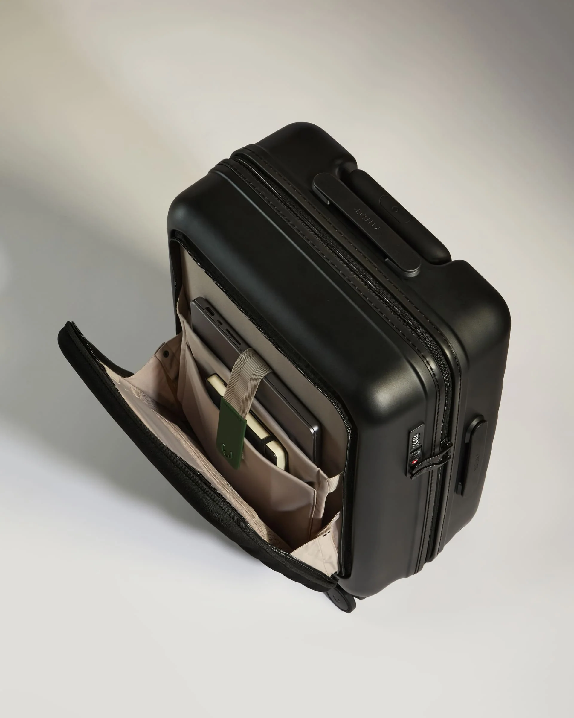 Cabin with Pocket Suitcase in Black - Icon Stripe - Image 5