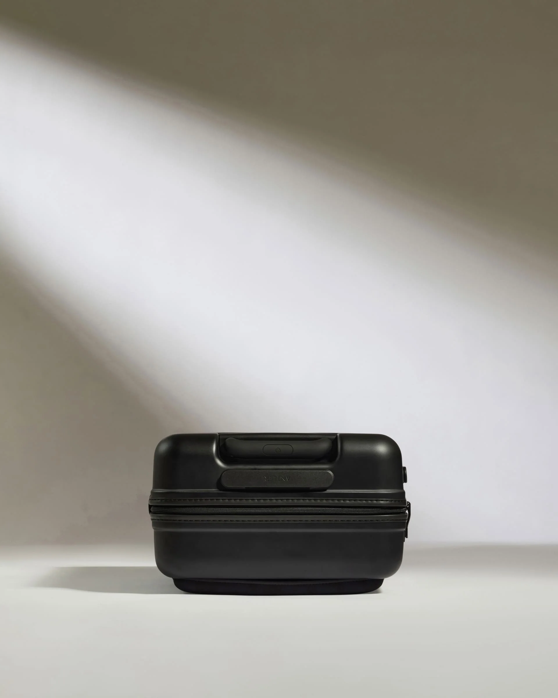 Cabin with Pocket Suitcase in Black - Icon Stripe - Image 7