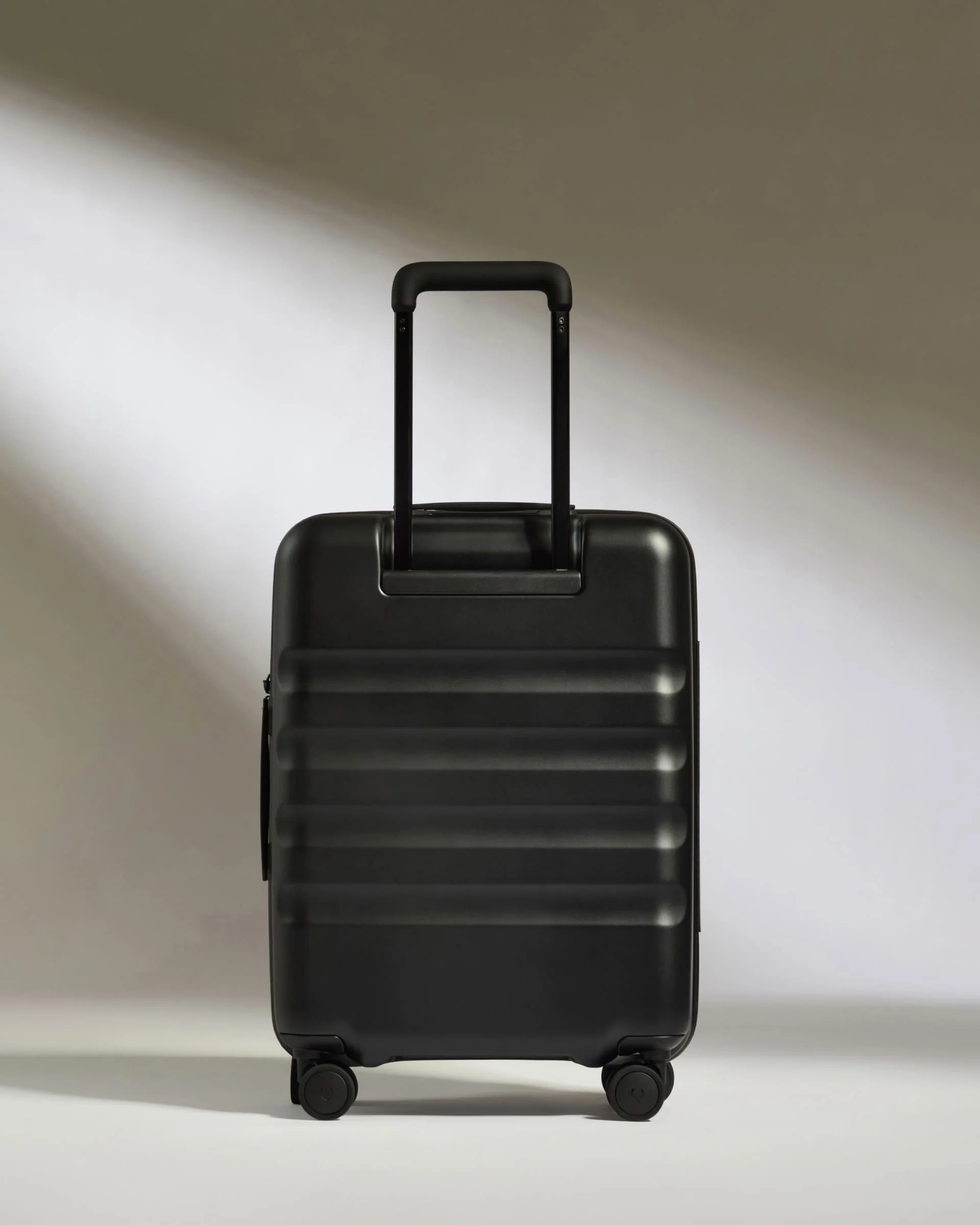 Cabin with Pocket Suitcase in Black - Icon Stripe - Image 8