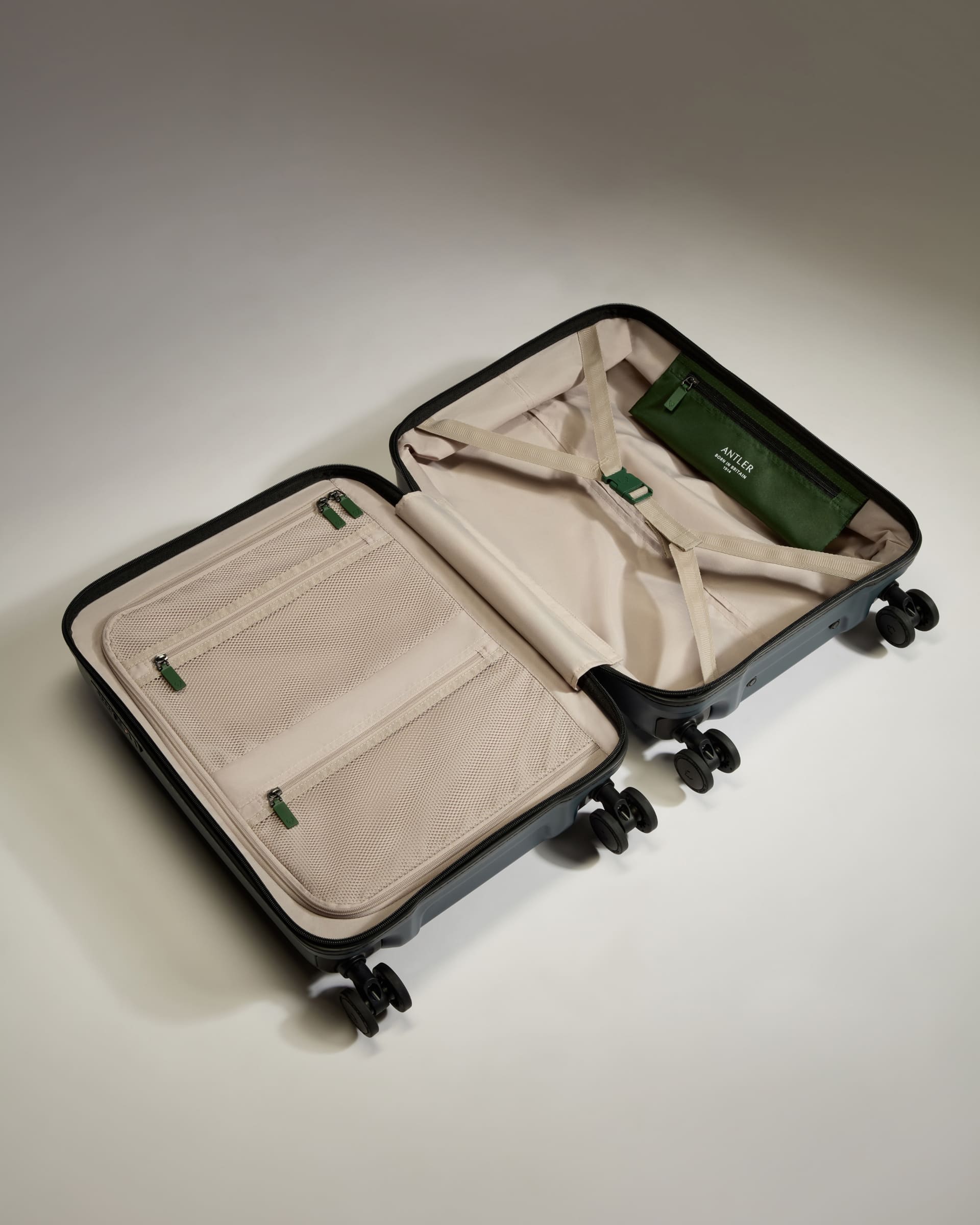 Cabin with Pocket Suitcase in Indigo Blue - Icon Stripe - Image 4