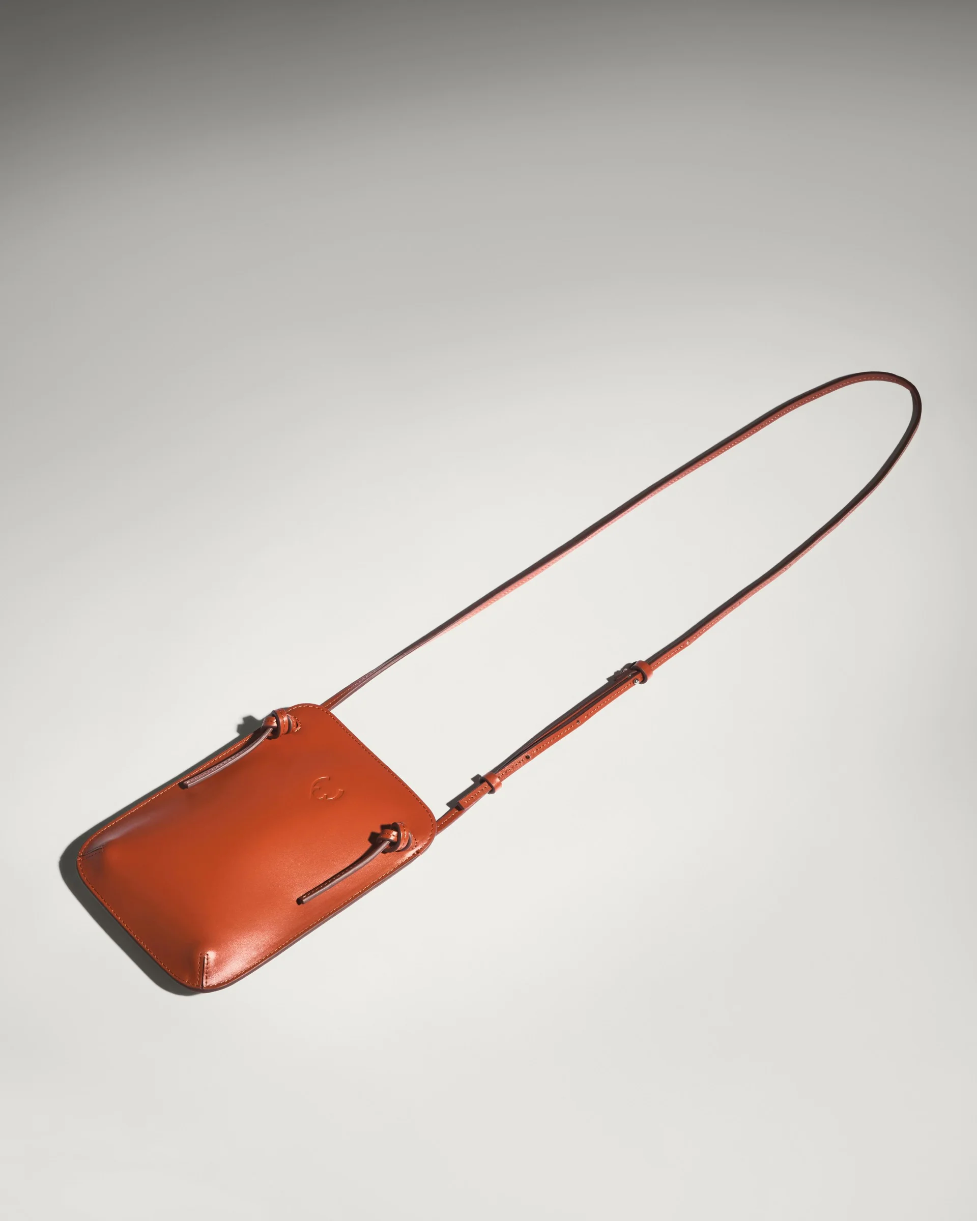 Crossbody Bag in Tan Leather - Heritage Collection - Image 6