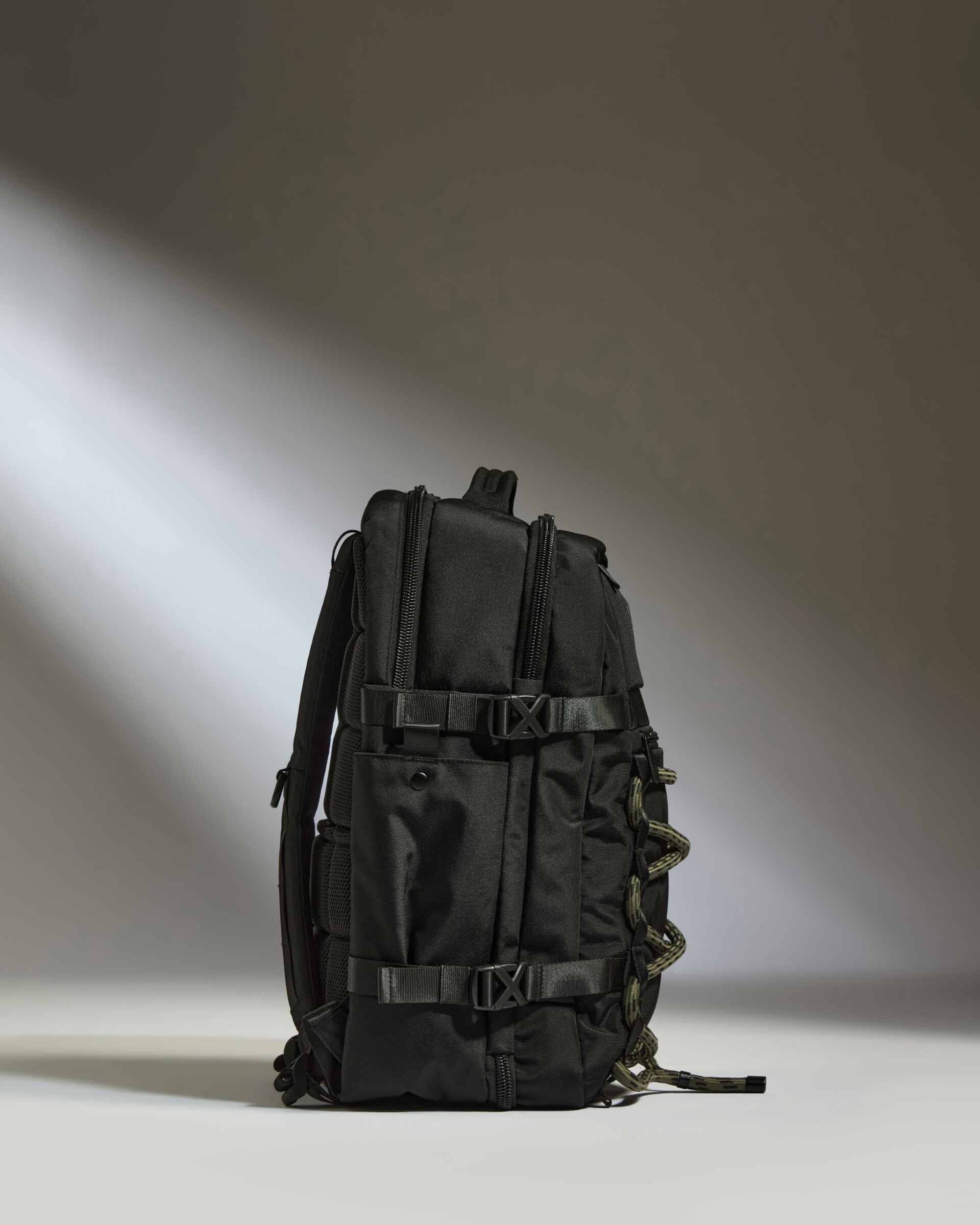 Discovery Backpack in Carbon Black - Image 4