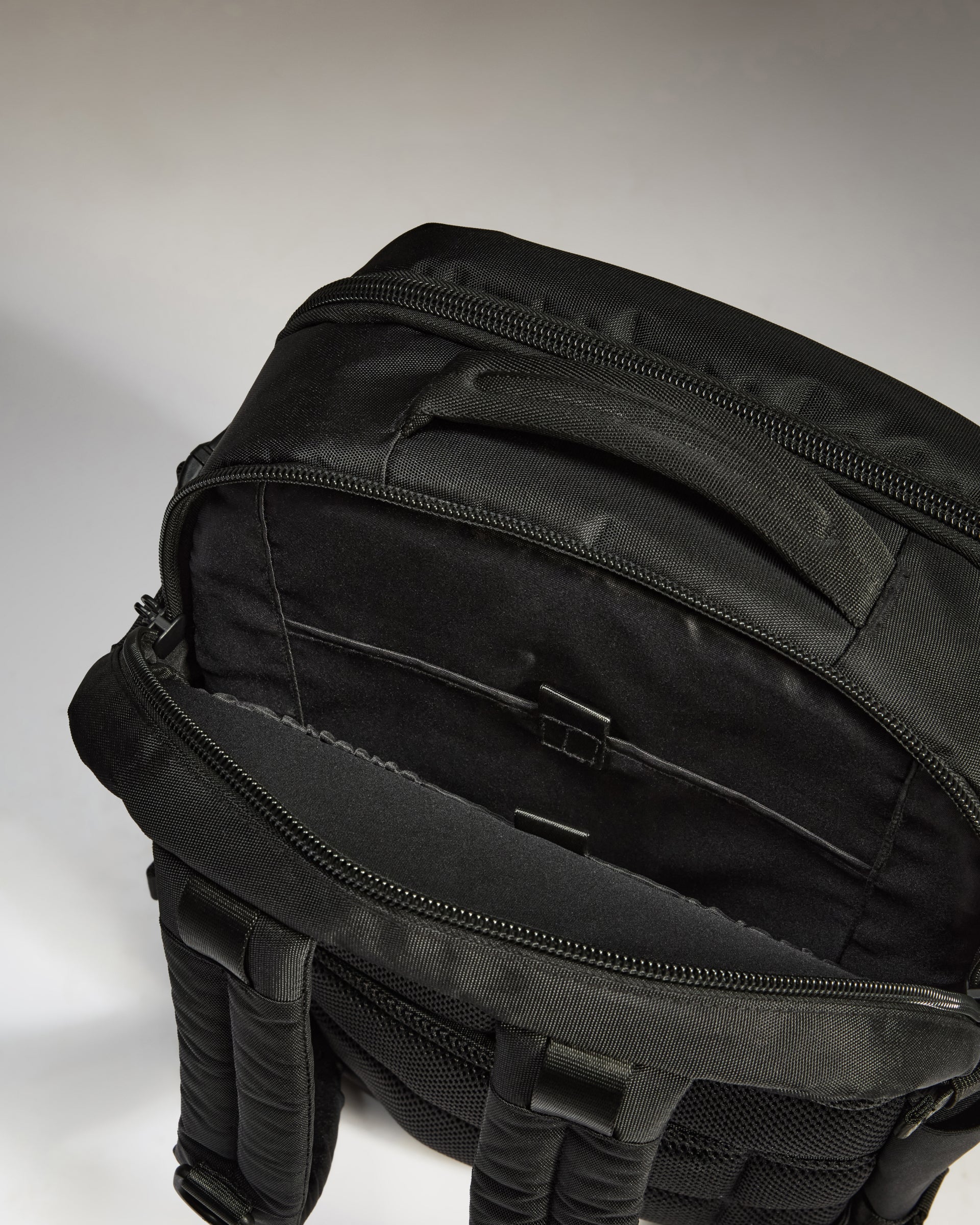 Discovery Backpack in Black - Image 5