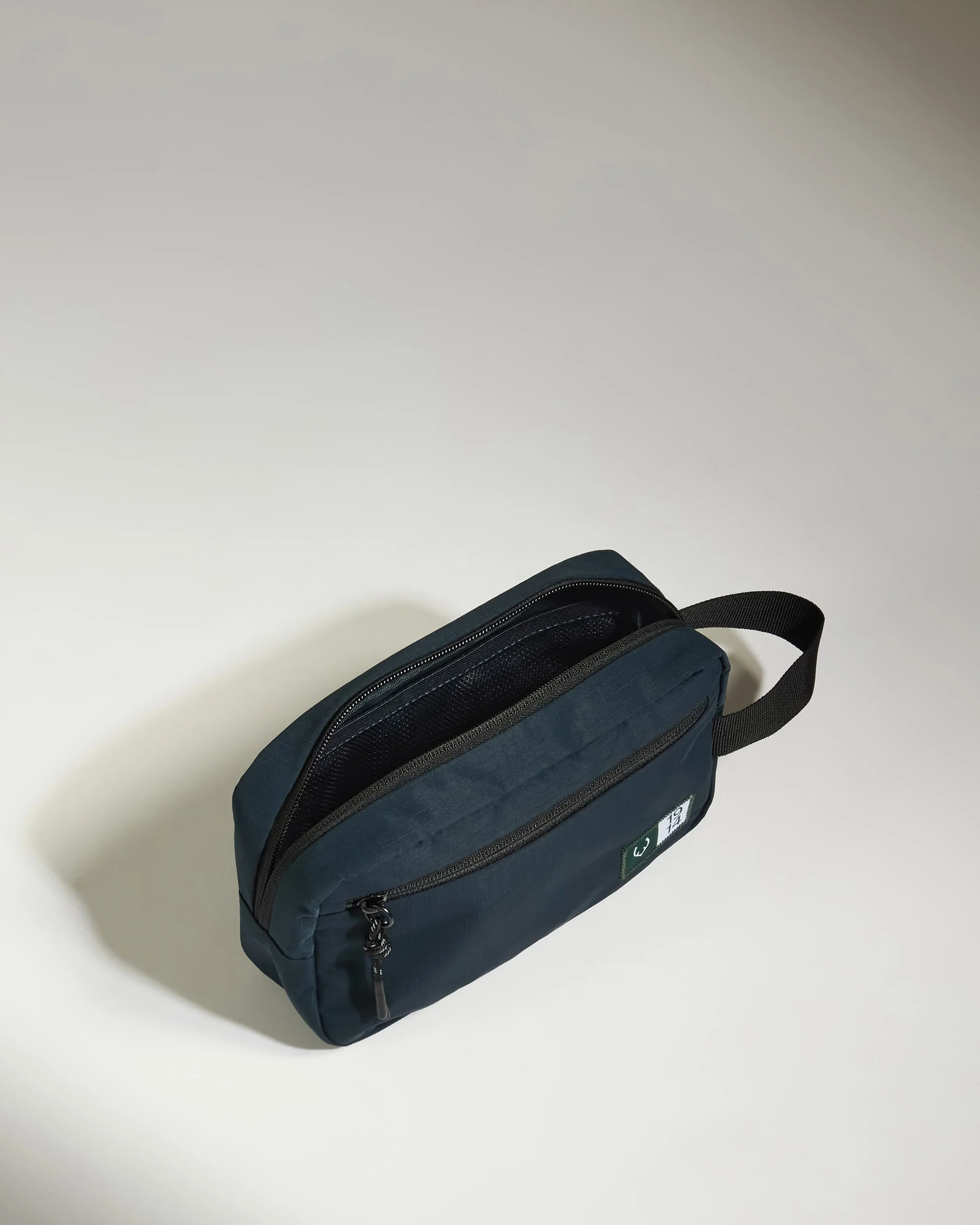 Essential Wash Bag in Navy - Image 3