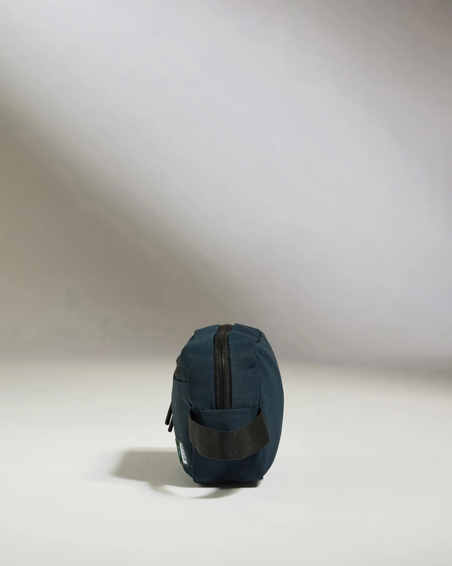 Essential Wash Bag in Navy - Image 4