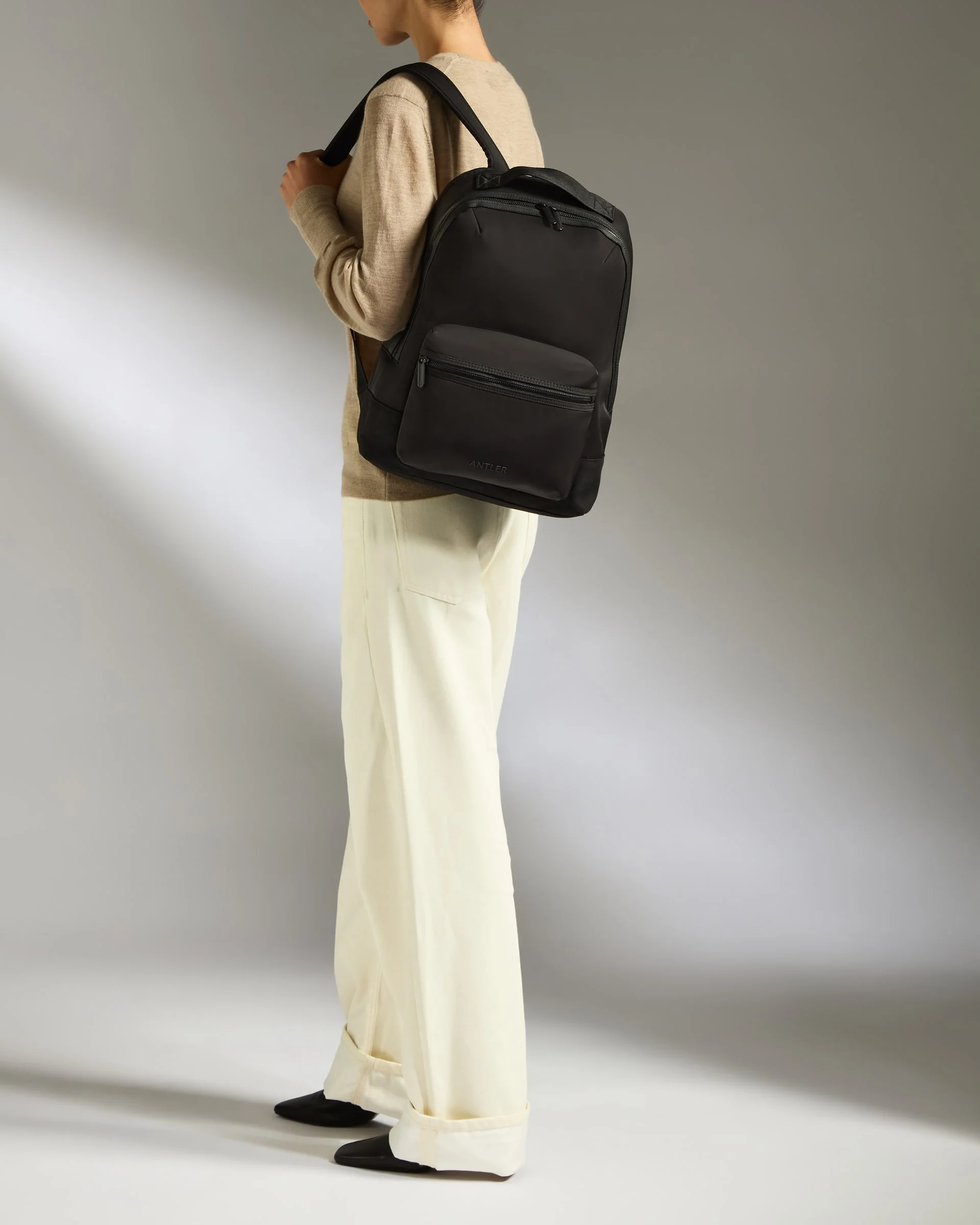 Icon Backpack in Black - Image 2
