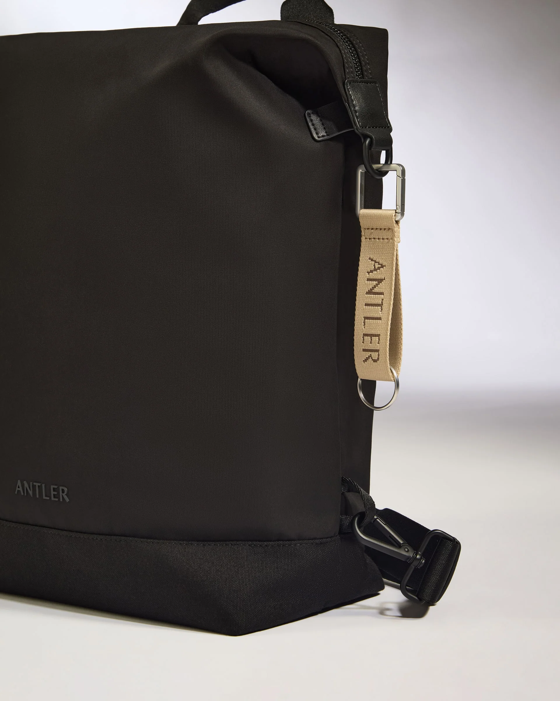 Icon Keyring in Sand - Image 4