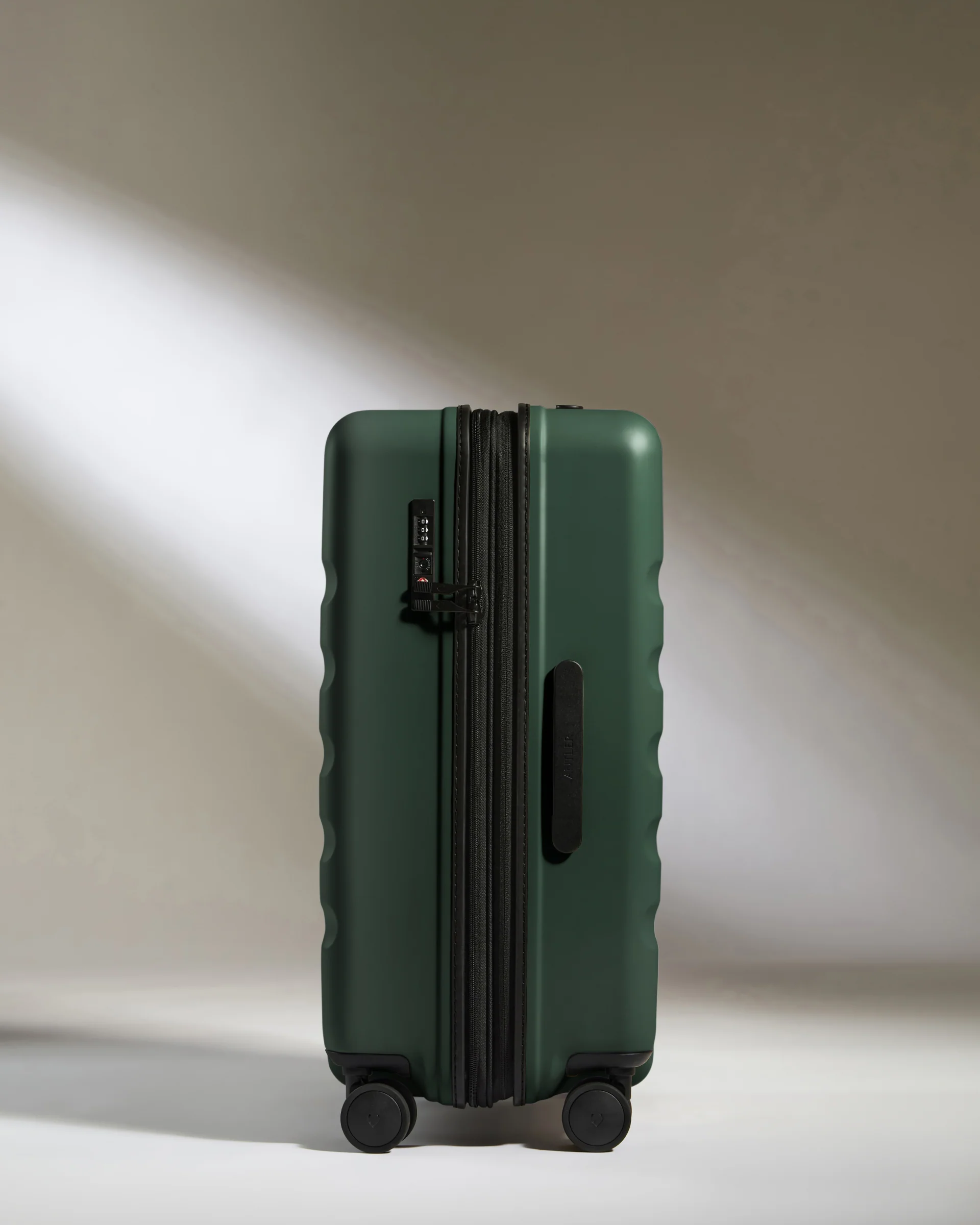 Medium Suitcase in Antler Green - Icon Stripe - Image 4