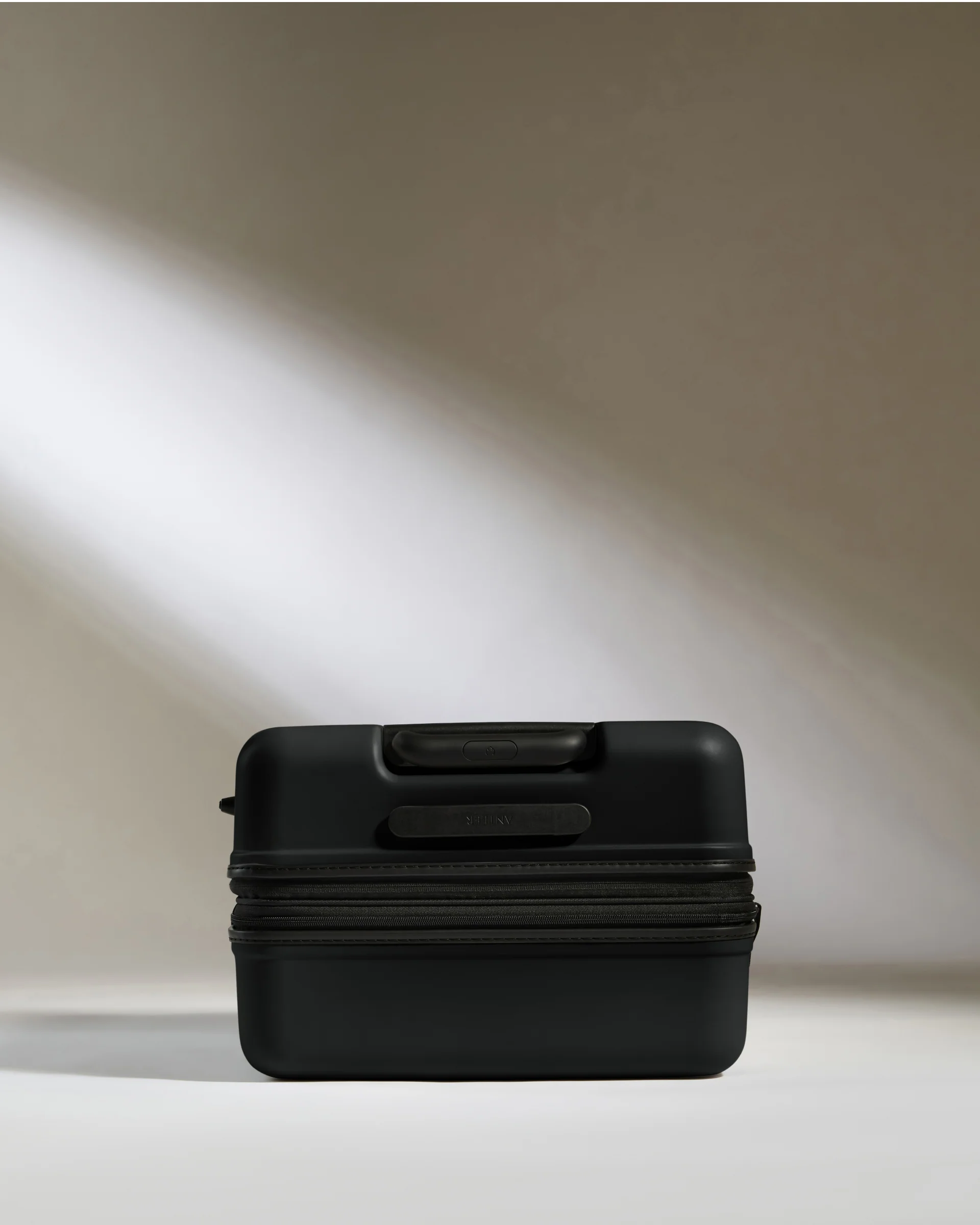 Medium Suitcase in Black - Icon Stripe - Image 5