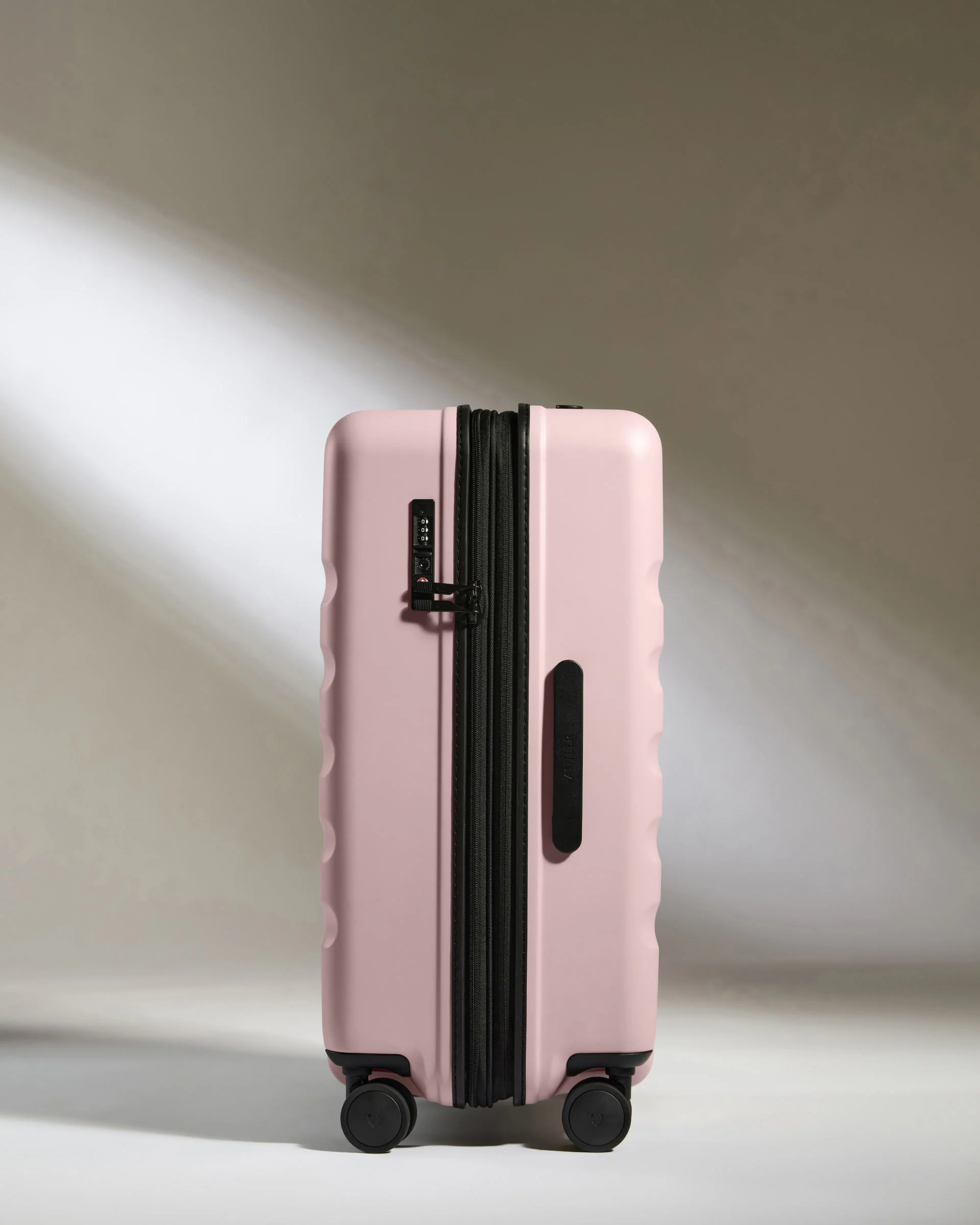 Medium Suitcase in Moorland Pink - Icon Stripe - Image 4