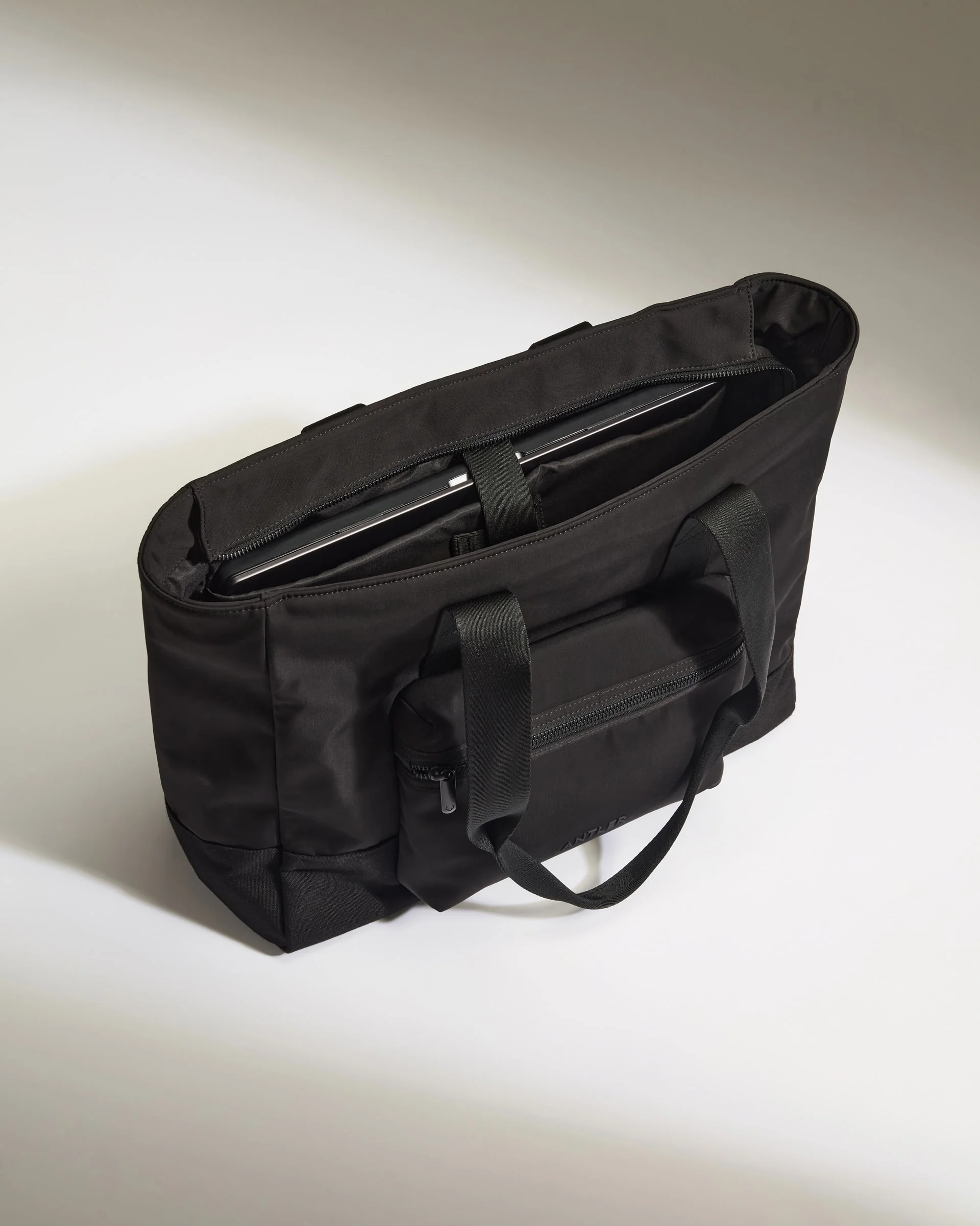 Icon Tote Bag in Black - Image 4