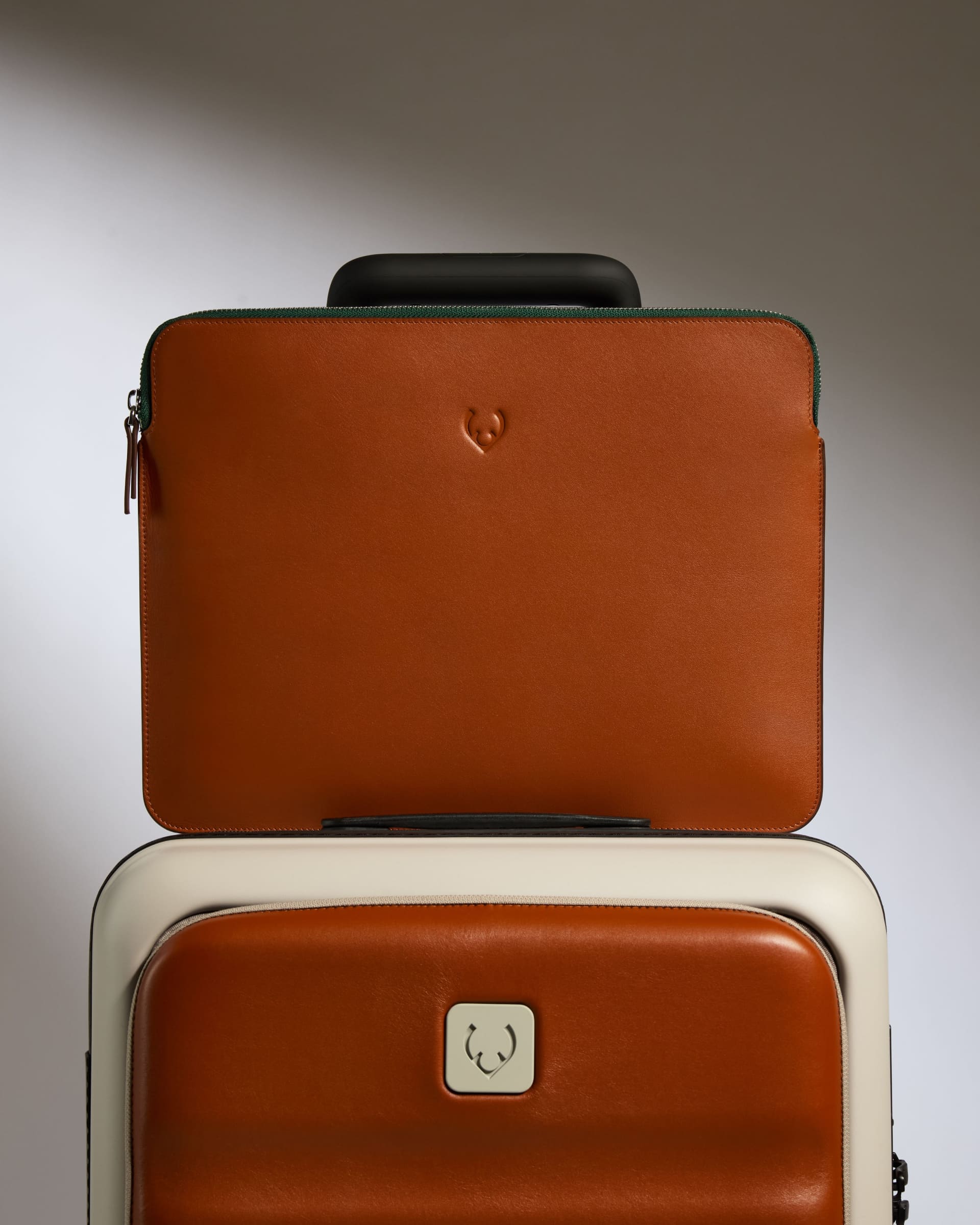 Laptop & Document Case in Tan Leather - 1914 Collection - Image 5