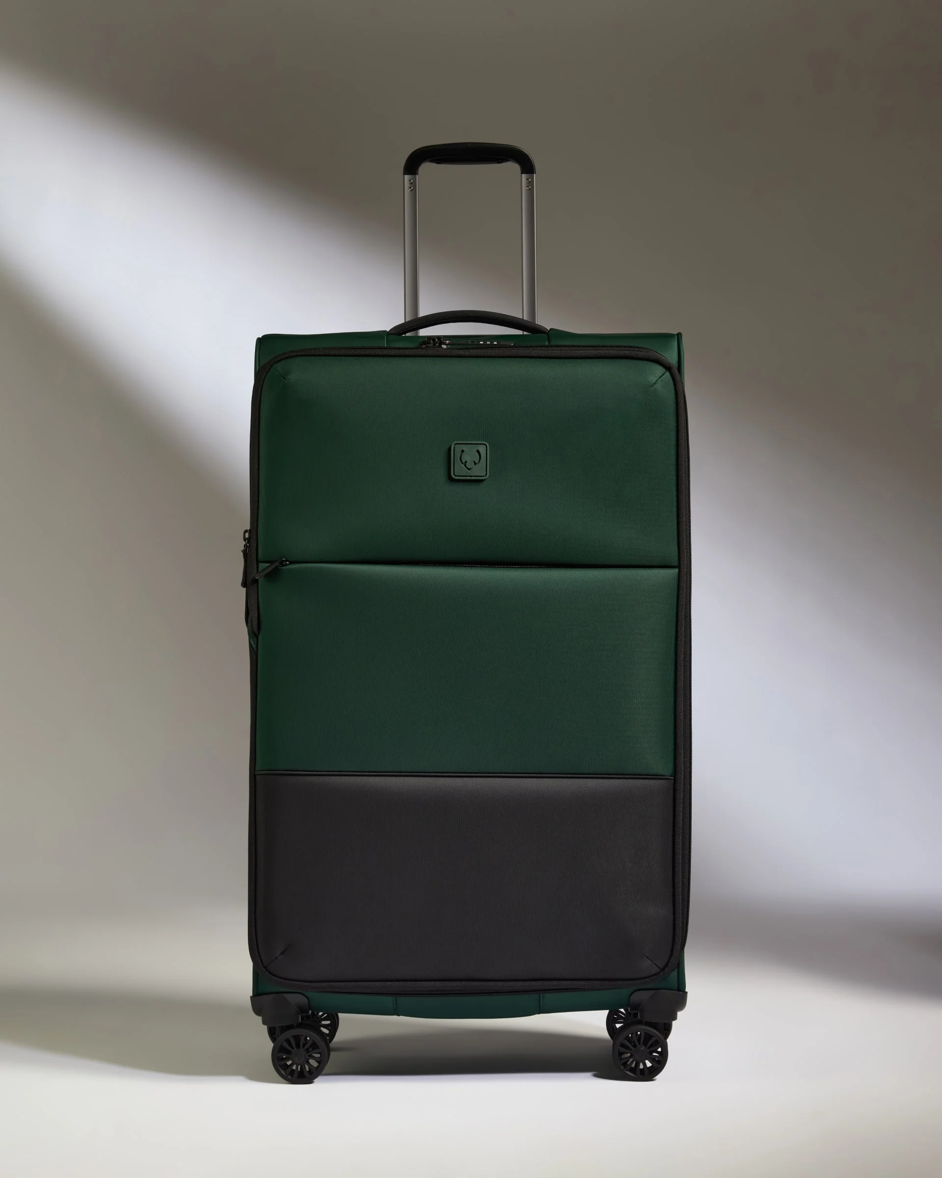 Lightest Large Suitcase in Antler Green - Soft Stripe 2.0 - Image 4