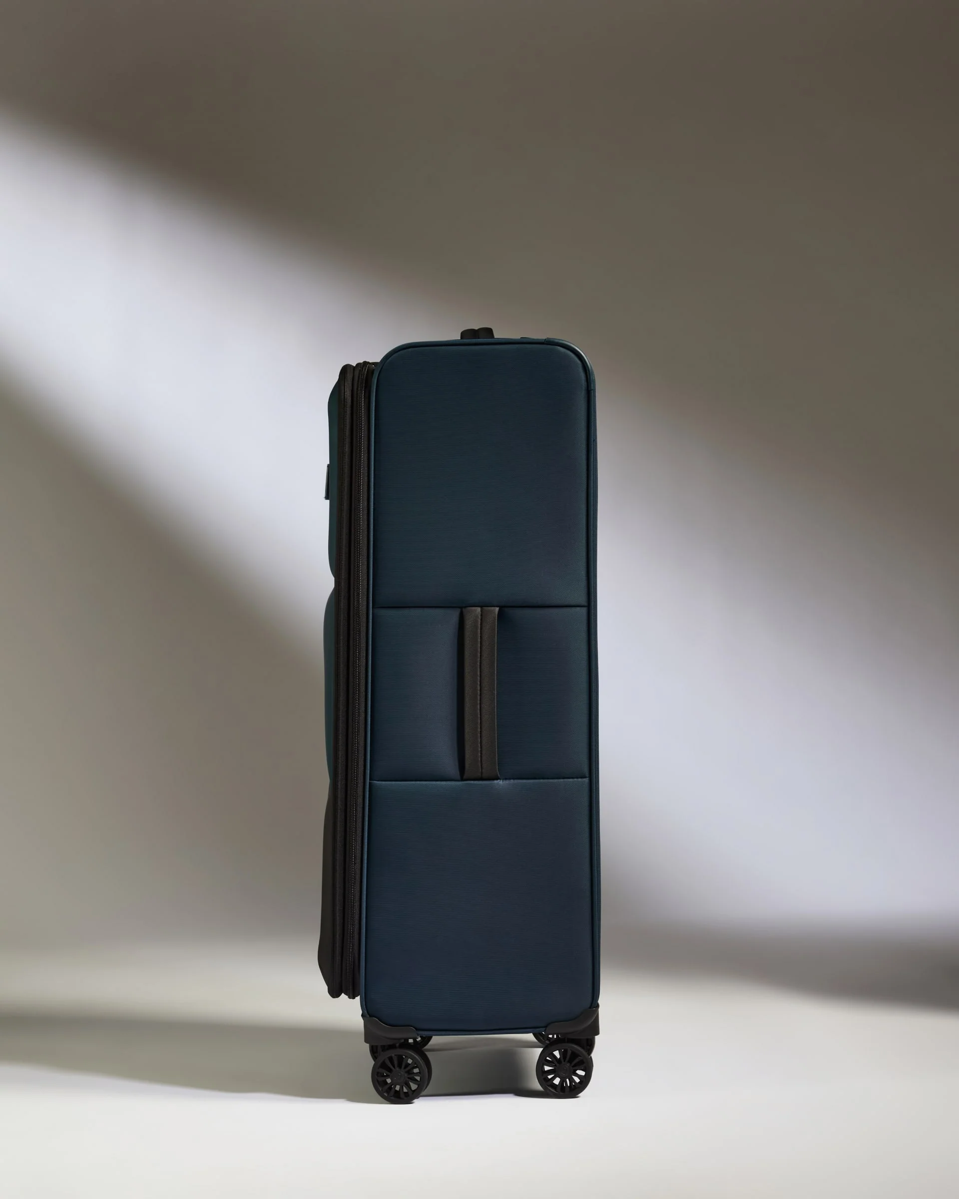Lightest Large Suitcase in Indigo Blue - Soft Stripe 2.0 - Image 4