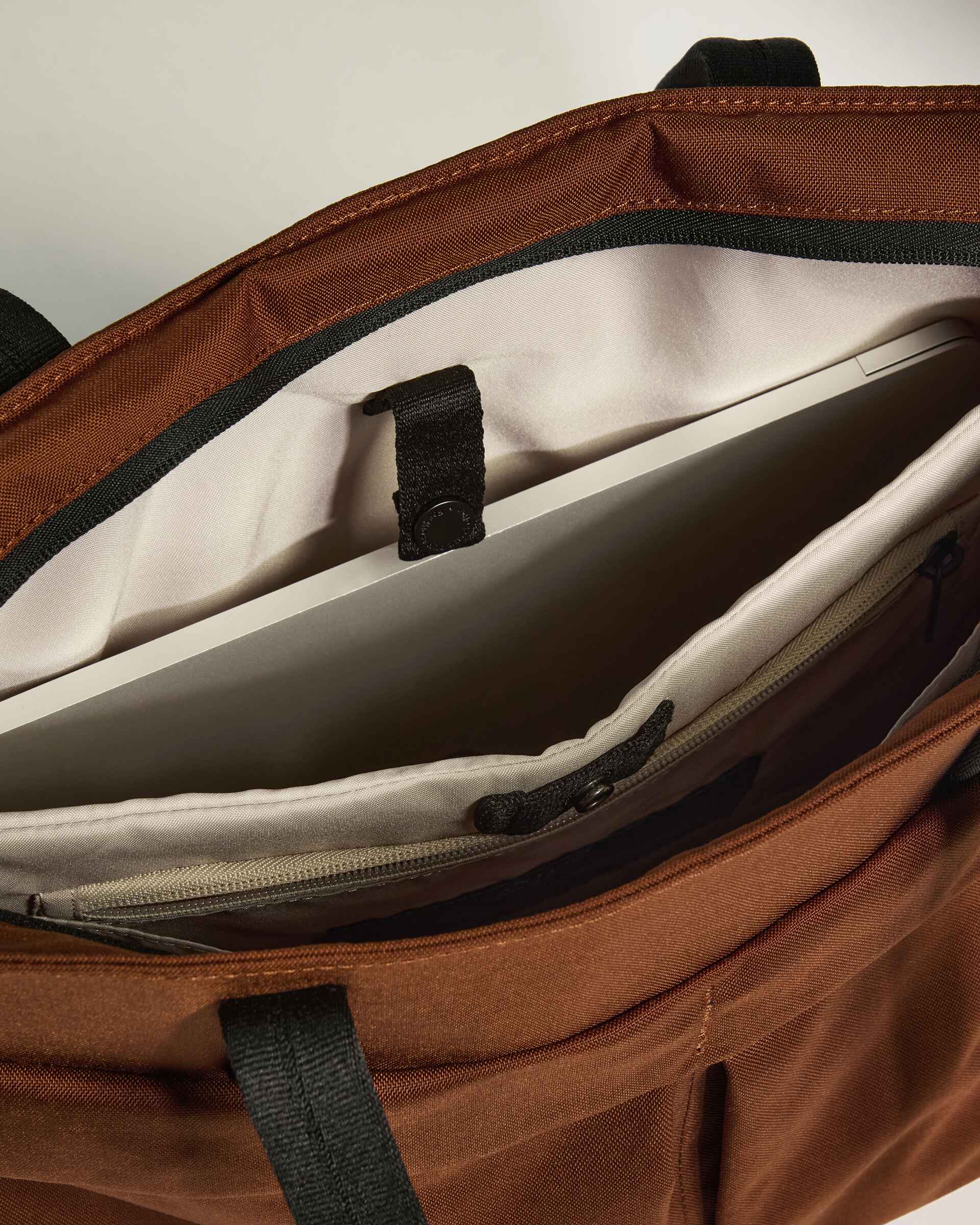 Urban Core Tote Bag in Clay Brown - Image 5